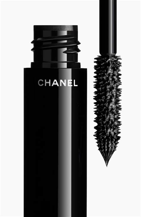 chanel mascara le volume boots.